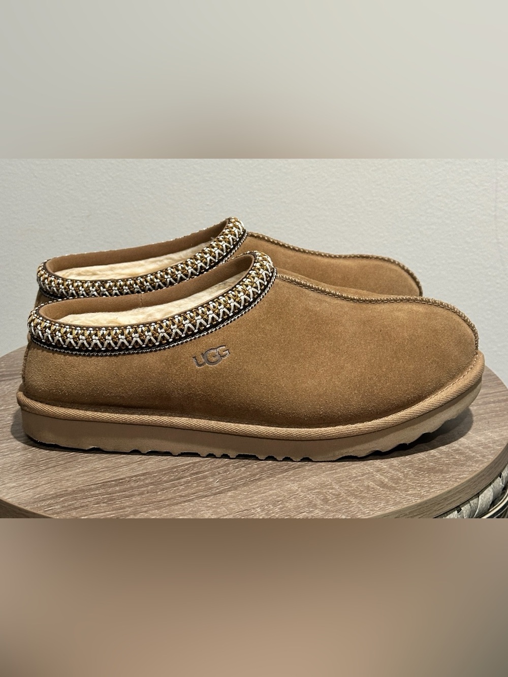 UGG Women’s Slippers Chestnut Tasman II